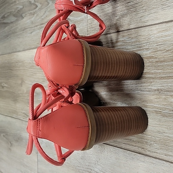 Michael Michael Kors Size 7 Vero Leather Platform Sandal in Dahlia - Picture 7 of 10